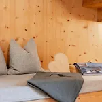 Waidachhaus 10 아파트 *